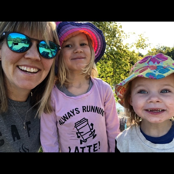 Meet your Posher, Francine - Picture 1 of 1